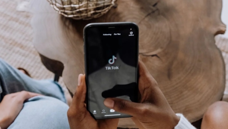 Διαφημίσεις, χορηγίες και εικονικά δώρα: Πόσα χρήματα βγάζουν πραγματικά οι TikTokers;