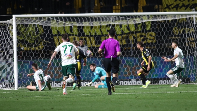 Άρης: Σε κακή κατάσταση ο Μπράμπετς, τον αγκάλιασαν συμπαίκτες, Καρυπίδης και Μάντζιος