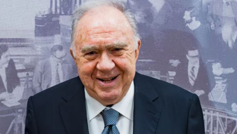 Το comeback του Σωκράτη Κόκκαλη