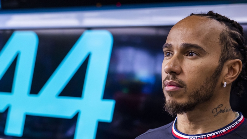 F1 - Ο Χάμιλτον αρνήθηκε να απαντήσει σε άβολη ερώτηση για τη Ferrari