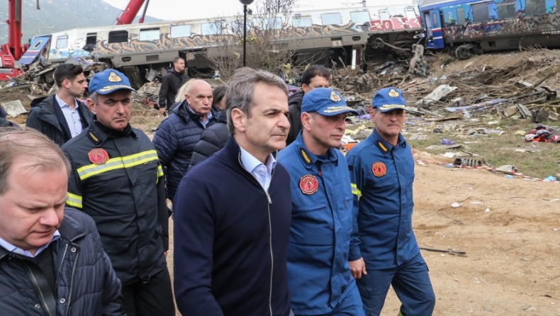 Τέμπη: Μήνυση ονομαστικά κατά Μητσοτάκη και πολιτικών καταθέτουν συγγενείς των θυμάτων