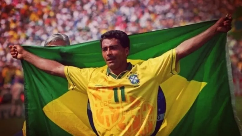 Ρομάριο: Επιστρέφει στα γήπεδα στα... 58 του και θα αγωνιστεί μαζί με τον γιο του!