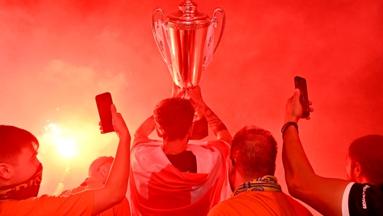 Το πάρτι παικτών και φιλάθλων στο οίκημα του ΑΠΟΕΛ!