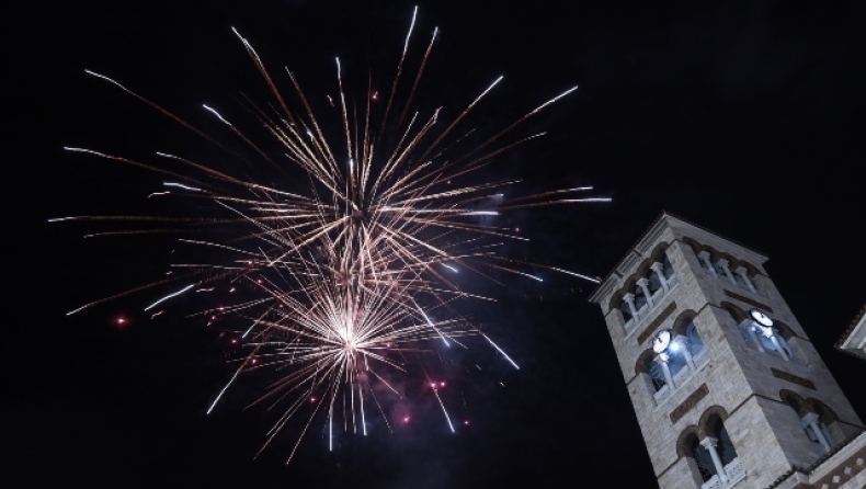 Καιρός: Με ομπρέλες η Ανάσταση σε πολλές περιοχές και στην Αττική - Πώς θα ψήσουμε τον οβελία την Κυριακή του Πάσχα