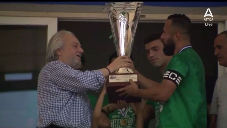 Λεβαδειακός: Ο Μεχία πήγε το τρόπαιο του πρωταθλήματος στον Κομπότη (vid)