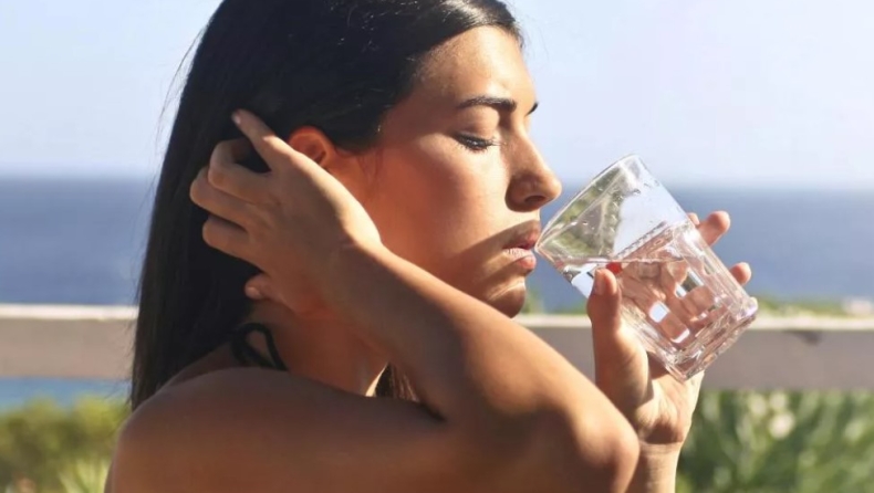 Πέντε ασυνήθιστα σημάδια αφυδάτωσης που πρέπει να γνωρίζεις
