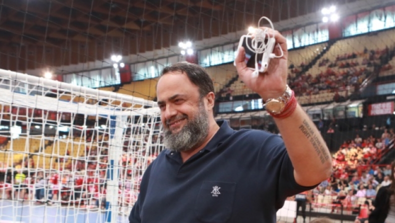 Ο Μαρινάκης στο ΣΕΦ