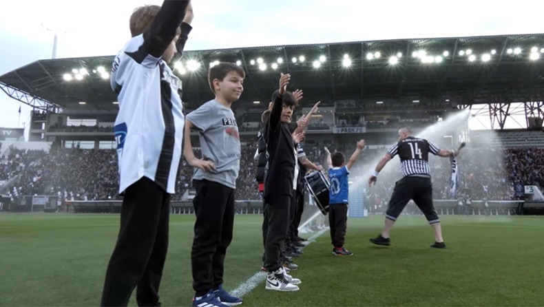 Μια «ασπρόμαυρη» παρακάμερα σαν… mini movie από το θρίαμβο επί του ΠΑΟ: «1, 2…4, ΠΑΟΚ»! (vid)