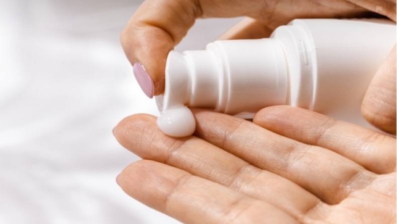 Δερματολόγος προειδοποιεί για τους κινδύνους των ληγμένων αντηλιακών