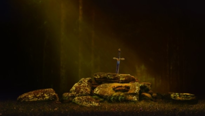  Το "γαλλικό Εξκάλιμπερ" εξαφανίστηκε μυστηριωδώς από το βράχο στον οποίο ήταν κολλημένο για 1.300 χρόνια!