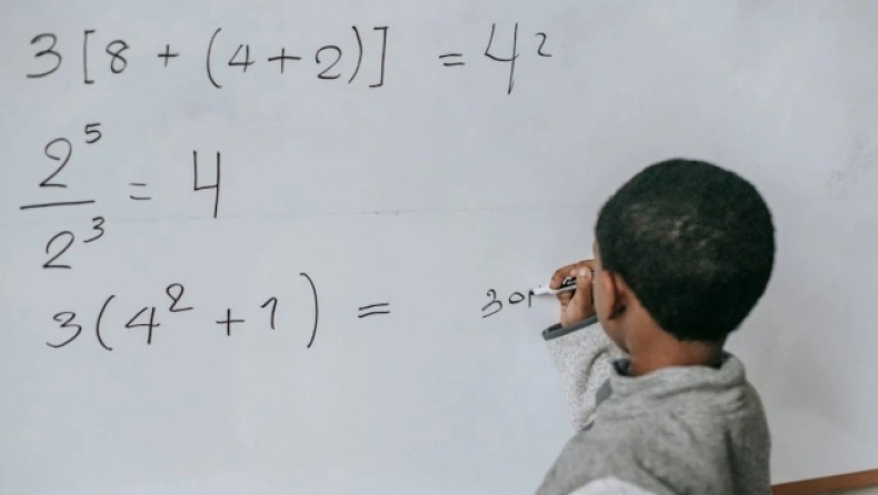 Μια απλή ερώτηση μαθηματικών του δημοτικού έχει μπερδέψει τελείως τους ενήλικες