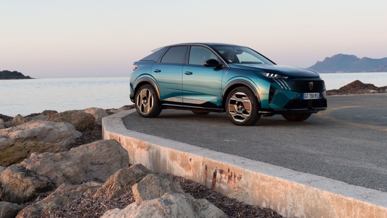 Νέο Peugeot 3008: Οι τιμές των υβριδικών εκδόσεων αλλά και του ηλεκτρικού Ε-3008