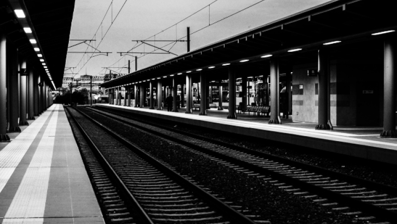 Τραγωδία στη Θεσσαλονίκη: Πώς συνέβη το φρικτό ατύχημα με την παράσυρση της 69χρονης από τρένο