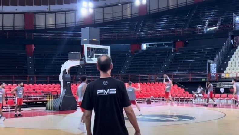 Ολυμπιακός: Τοποθετούνται κόκκινα καθίσματα σε μέρος της εξέδρας στο ΣΕΦ