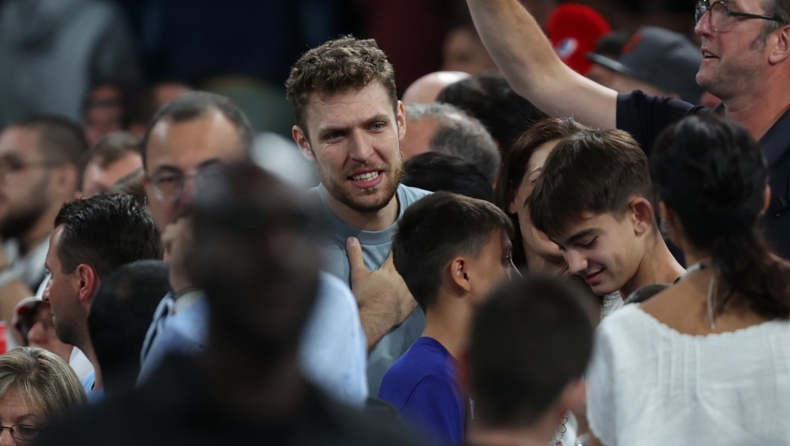 Βεζένκοβ: «Τα έδωσαν όλα τα παιδιά της Εθνικής, περήφανα γι' αυτό που έχουν κάνει»