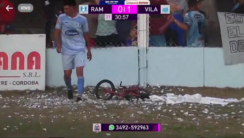 Αργεντινή: Σοβαρά επεισόδια σε ματς τοπικού - Οπαδοί εκτόξευσαν ποδήλατο στον αγωνιστικό χώρο! (vid)