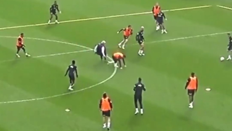 Φενέρμπαχτσε: Ο Μουρίνιο έπεσε... θύμα ποδοσφαιριστή του στην προπόνηση και αποχώρησε κουτσαίνοντας (vid)