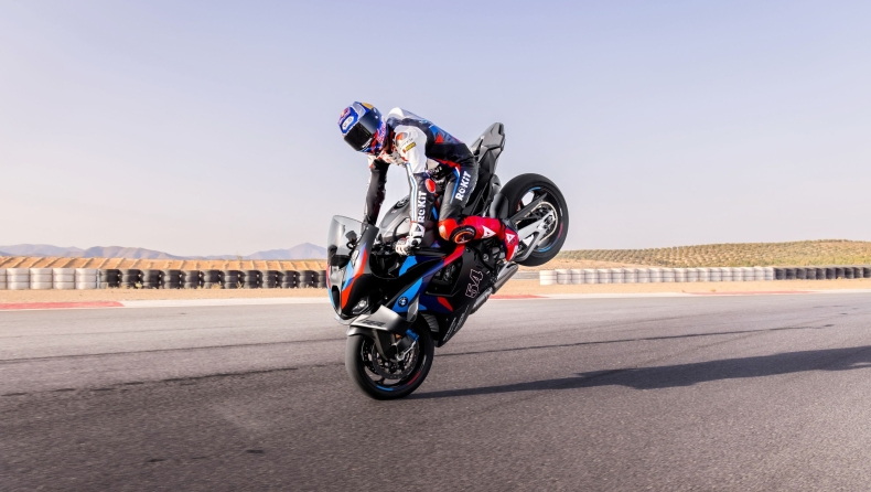 BMW M 1000 RR, S 1000 RR, M 1000 R, S 1000 R 2025: H εξέλιξη βελτιώνει το είδος (vid)