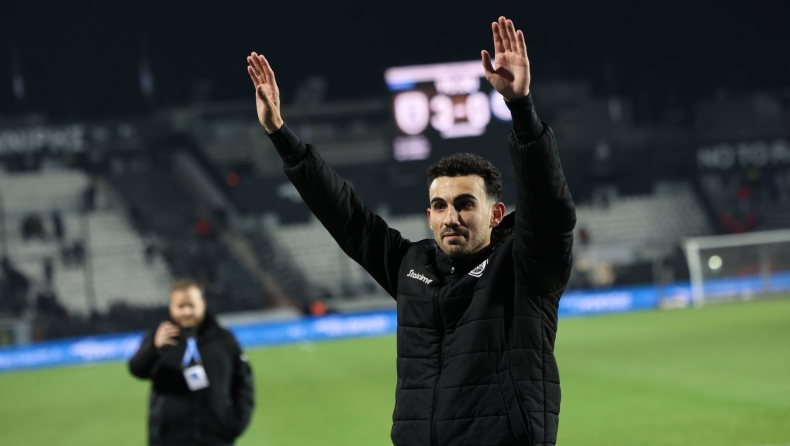   ΠΑΟΚ: «Ντόπες» από τον κόσμο σε Μιχαηλίδη 