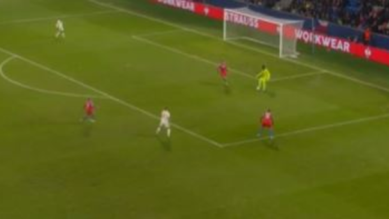 Βικτόρια Πλζεν - Μάντσεστερ Γιουνάιτεντ: Τραγικό λάθος του Ονάνα, δώρισε το προβάδισμα στους Τσέχους (vid)