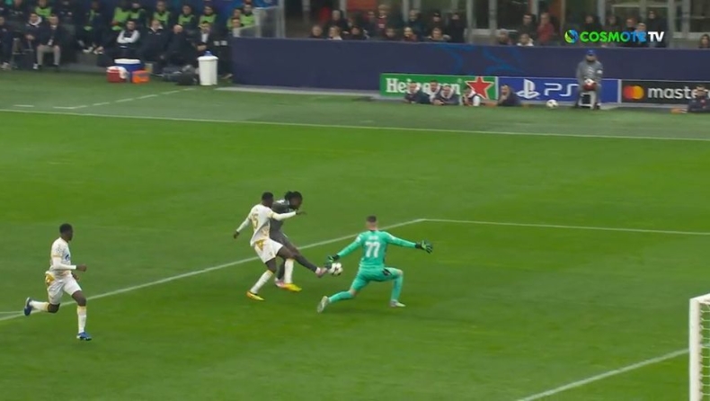 Μίλαν - Ερυθρός Αστέρας: Μαγεία... δύο επαφών από τον Λεάο για το ροσονέρο προβάδισμα (Vid)