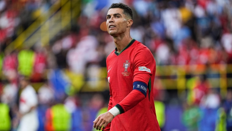 Ρονάλντο: Βραβεύτηκε με το ρεκόρ Γκίνες για τις περισσότερες νίκες σε επίπεδο εθνικών! (vid)