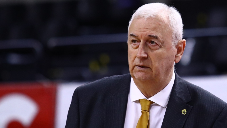 Σάκοτα: «Όλοι πανηγυρίζουν με τον κόσμο τους, μόνο εμείς δεν έχουμε αυτή την τύχη»