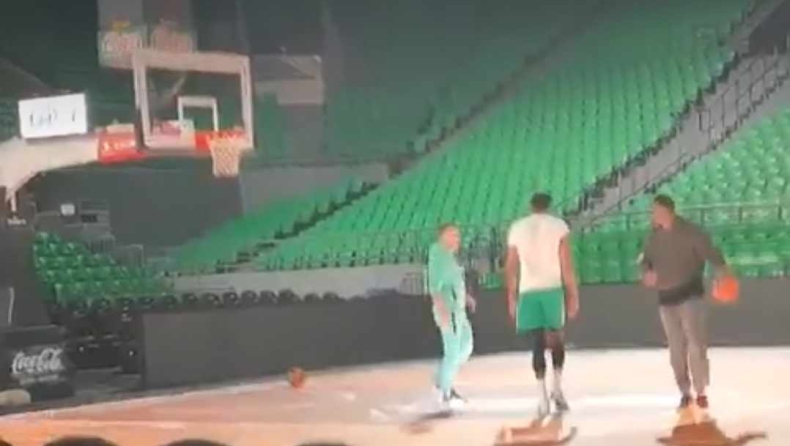 Αντετοκούνμπο: Ο Κώστας έκανε ατομική προπόνηση στο ΟΑΚΑ υπό τις οδηγίες Θανάση μετά το ματς με τη Ζάλγκιρις (vid)