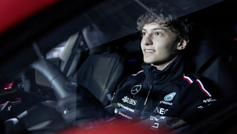 F1 - Ο Αντονέλι της Mercedes μπορεί πλέον να οδηγεί και έξω από τις πίστες