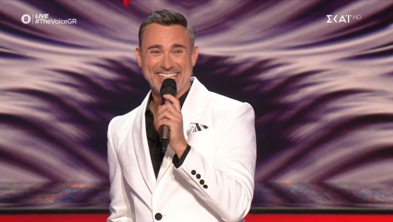 Ο Καπουτζίδης τρόλαρε τους κριτές του Voice για την τηλεθέαση: «Εγώ έκανα 52% γιατί ήμουν σε δύο κανάλια αλλά μπράβο και σε εσάς που κάνατε 30,4%» (vid)