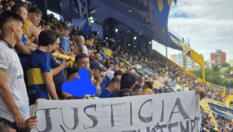 Μέχρι και οι οπαδοί της Μπόκα Τζούνιορς σήκωσαν πανό για τα Τέμπη: «Δικαιοσύνη για το έγκλημα»