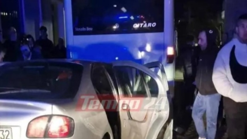 Αυτοκίνητο εκτός ελέγχου παρέσυρε μηχανάκι και καρφώθηκε σε λεωφορείο στην Πάτρα: Το ΙΧ μετετράπη σε άμορφη μάζα σιδερικών