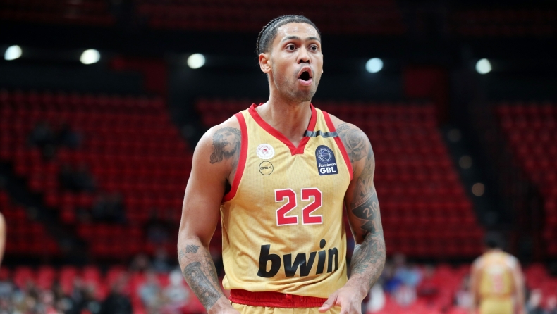 Ολυμπιακός - ΠΑΟΚ: Μικρό επεισόδιο ανάμεσα στον Ντόρσεϊ και τον Κατσίβελη