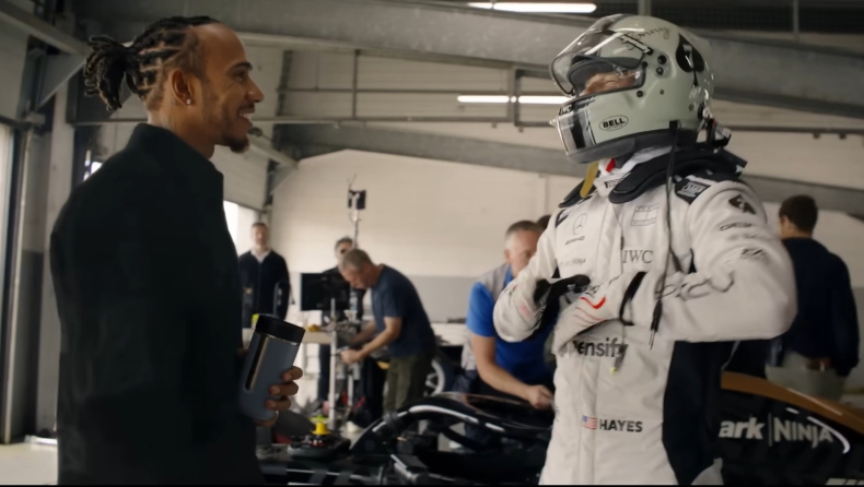 F1 - O Λούις Χάμιλτον στα γυρίσματα της ταινίας με τον Μπραντ Πιτ (vid)