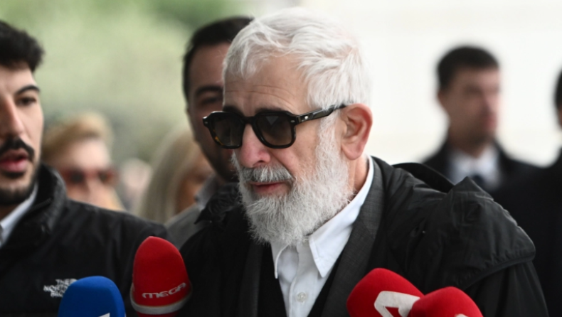 Οι αδιανόητες ερωτήσεις του Εισαγγελέα στην δίκη Φιλιππίδη: «Συμβαίνουν αυτά, δεν έχετε ξανακούσει άντρα να την πέφτει σε γυναίκα άγρια;» 