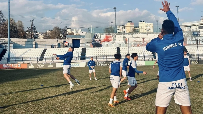 Ιωνικός κατά Δήμου και πάλι: «Ένα γήπεδο κόσμημα έχει μετατραπεί σε… χωράφι»