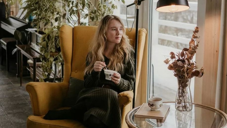 Γιατί να προτιμήσεις ένα πλήρες γιαούρτι και όχι αυτό με χαμηλά λιπαρά