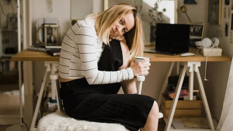 Να γιατί σε πονάει ο λαιμός σου το πρωί