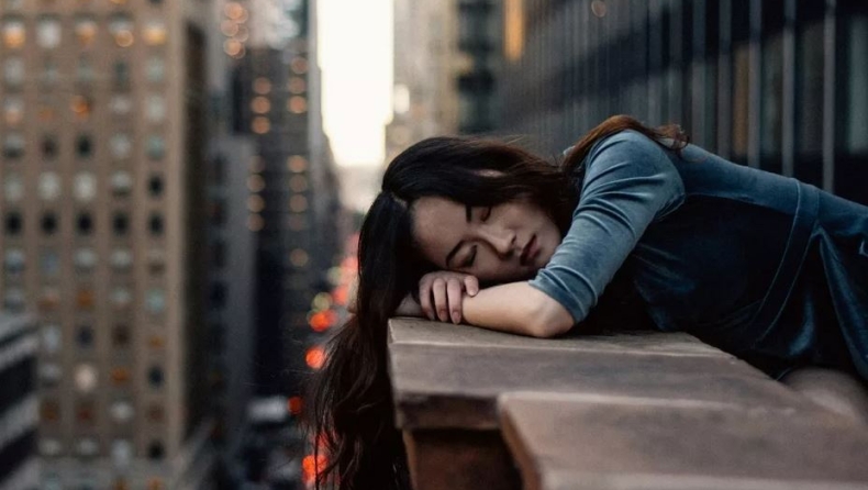 11 «αθόρυβες» συνήθειες που σε εξαντλούν ψυχικά και σωματικά