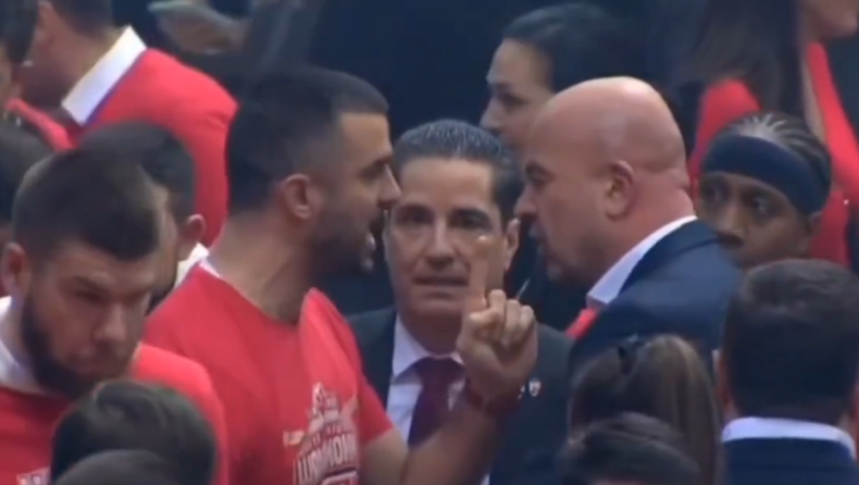 Ερυθρός Αστέρας: Team Manager και αρχηγός αρπάχτηκαν μπροστά στον Σφαιρόπουλο (vid)