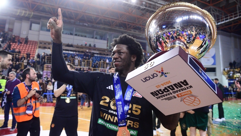 Παναθηναϊκός: Ο Ναν «μίλησε» όταν η μπάλα... έκαιγε και σήκωσε ακόμα μια κούπα με τα «πράσινα» (vid)