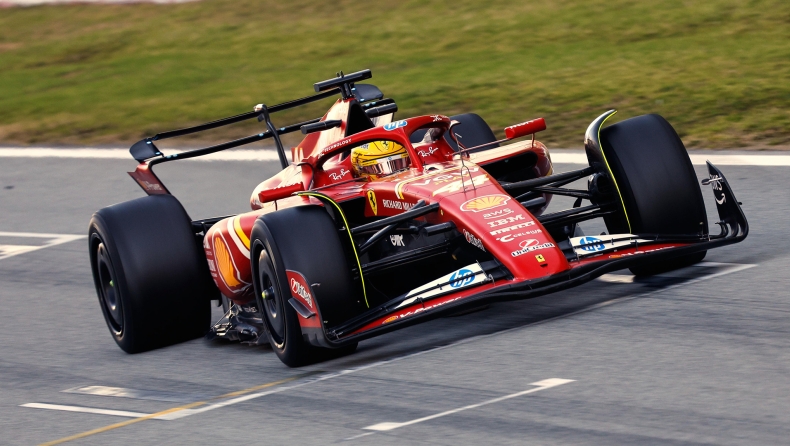 F1 - O Χάμιλτον μπροστά από τον Λεκλέρ στις δοκιμές της Pirelli