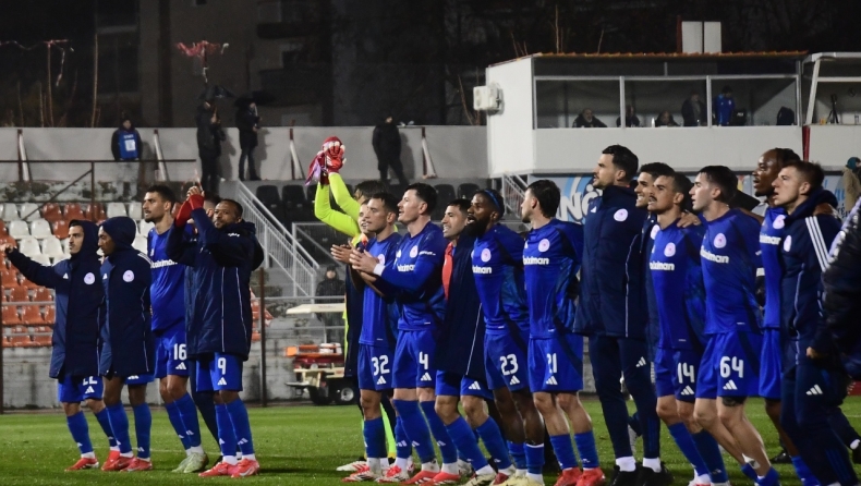 Παρακάμερα Ολυμπιακού: Έπαθαν πλάκα οι παίκτες των Πειραιωτών με τον κόσμο και τη στήριξή του στις Σέρρες (vid)