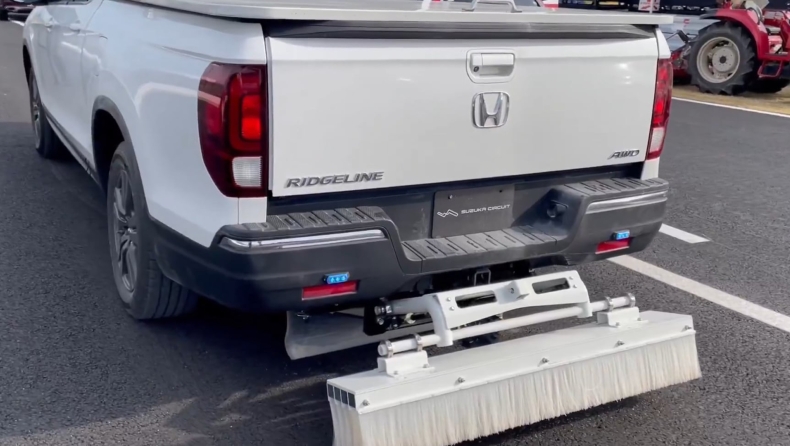 F1 - Τι είναι η παράξενη βούρτσα που εμφανίστηκε στη Σουζούκα (vid)