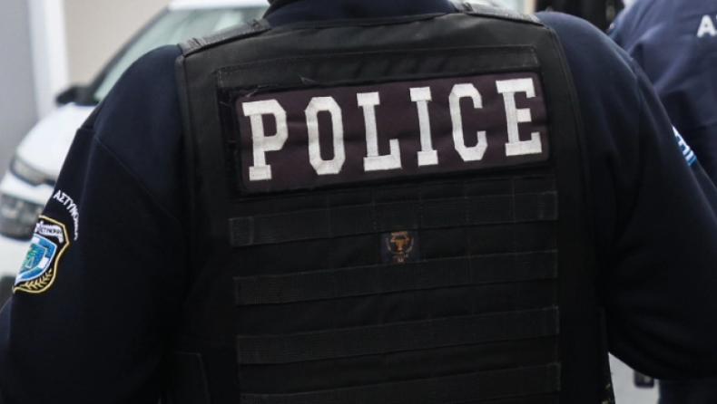Συνελήφθη αστυνομικός στην Κέρκυρα για ενδοοικογενειακή απειλή