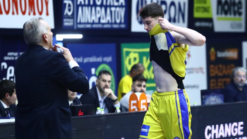 Περιστέρι - Λαύριο: Άτυχος ξανά ο Αβδάλας, γύρισε το πόδι του και αποχώρησε από το παρκέ