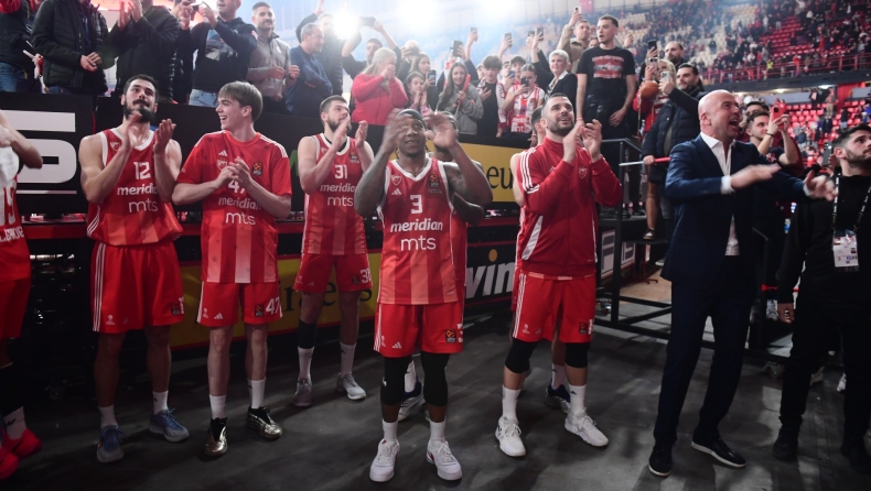 Ολυμπιακός - Ερυθρός Αστέρας: Αποθεώθηκαν από τους φιλάθλους των γηπεδούχων οι παίκτες του Σφαιρόπουλου (vid)