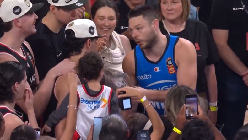 NBL: Ο ηττημένος Ντελαβεντόβα κέρδισε το MVP των τελικών αλλά το έδωσε στο κορυφαίο των νικητών (vid)