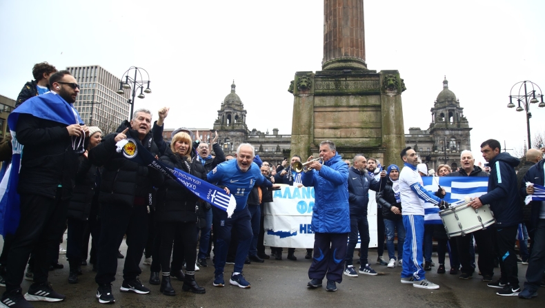 Σκωτία-Ελλάδα: Η Γλασκώβη βάφτηκε στα γαλανόλευκα