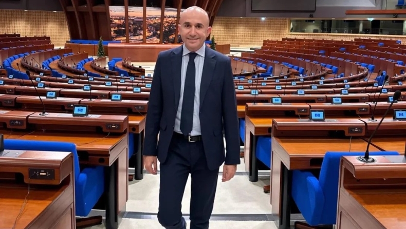 Ο Δρ. Γρηγόρης Λέων 